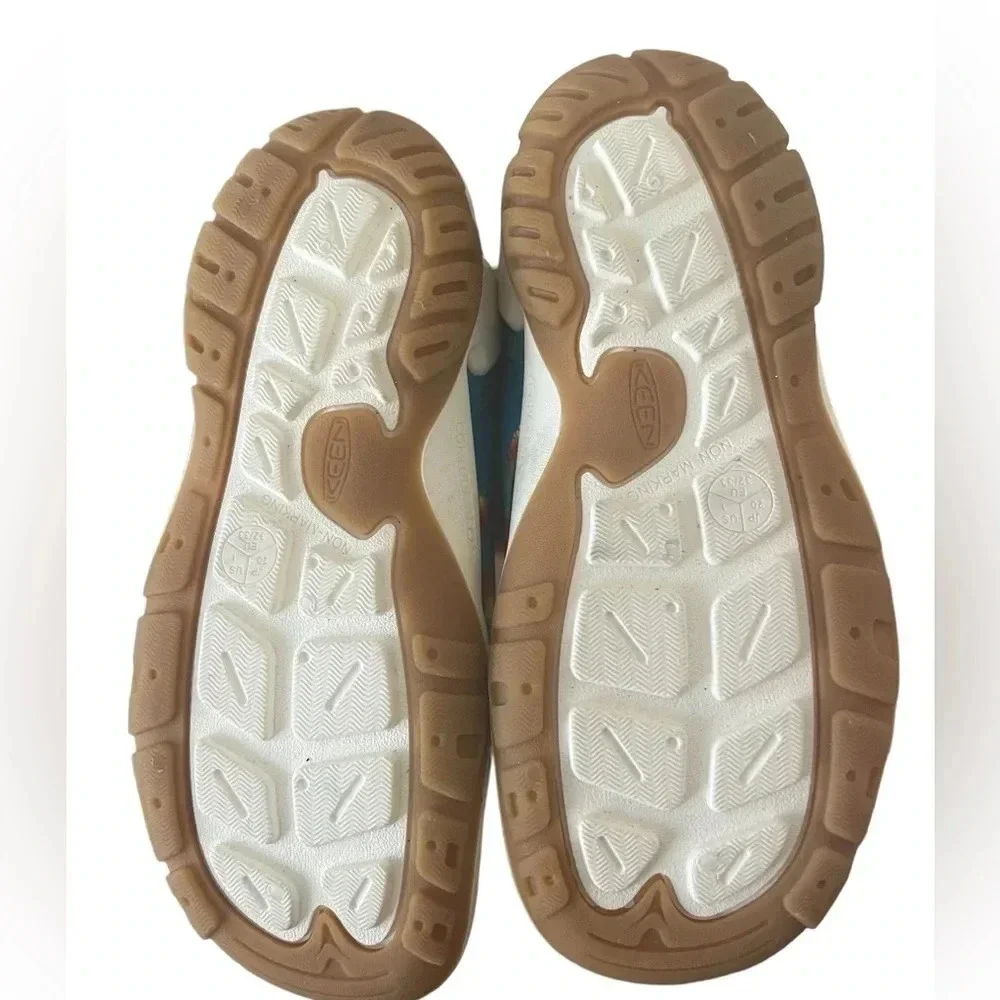 NWOT Keen Water Shoes Junior Size 1